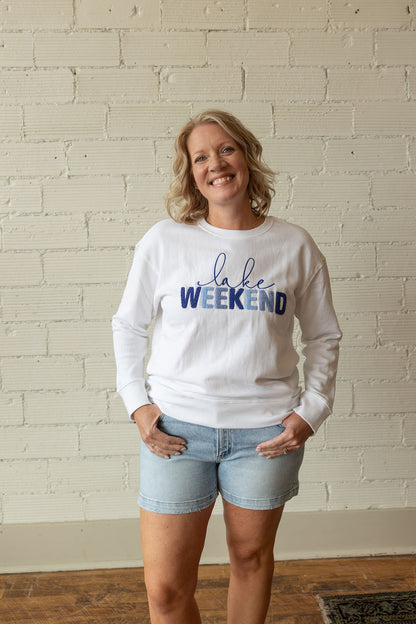 LAKE WEEKEND CREWNECK SWEATSHIRT