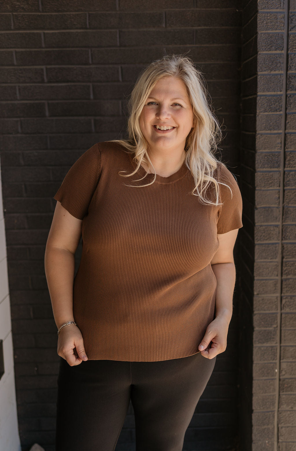 SUNNY CURVY RIBBED SWEATER TOP