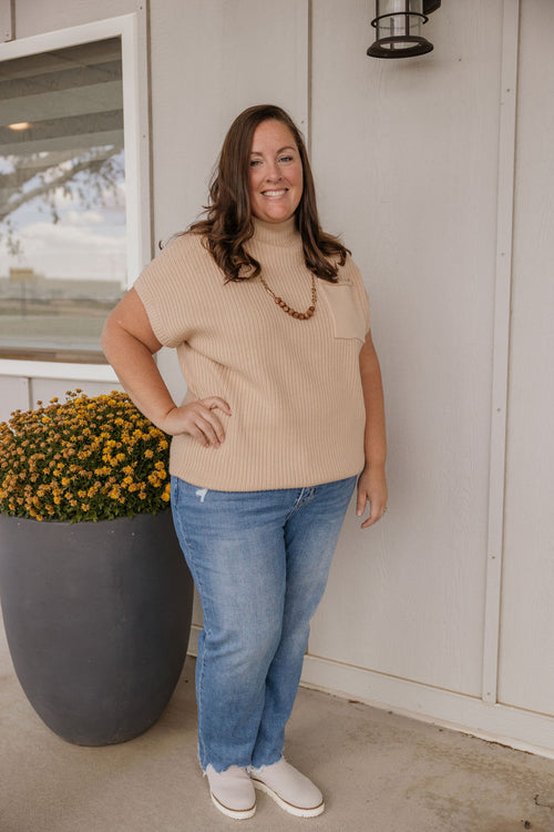 DORATHY CURVY KNIT SWEATER TOP WITH FRONT POCKET DETAIL