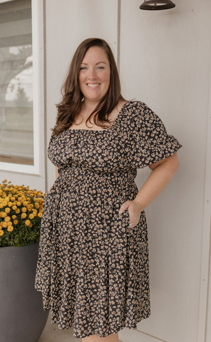 WINNIE CURVY/REG FLORAL DRESS WITH PUFF SLEEVES