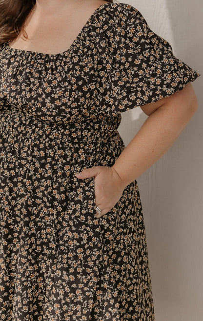 WINNIE CURVY/REG FLORAL DRESS WITH PUFF SLEEVES