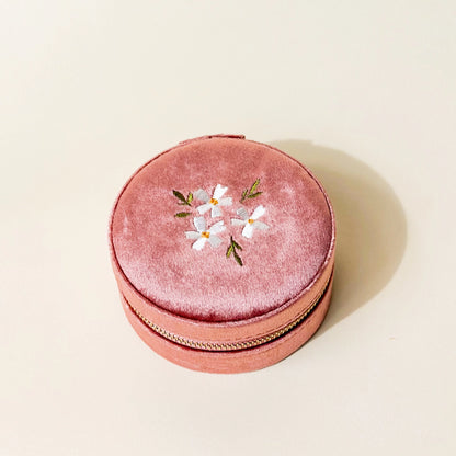 ROUND VELVET JEWELRY CASE