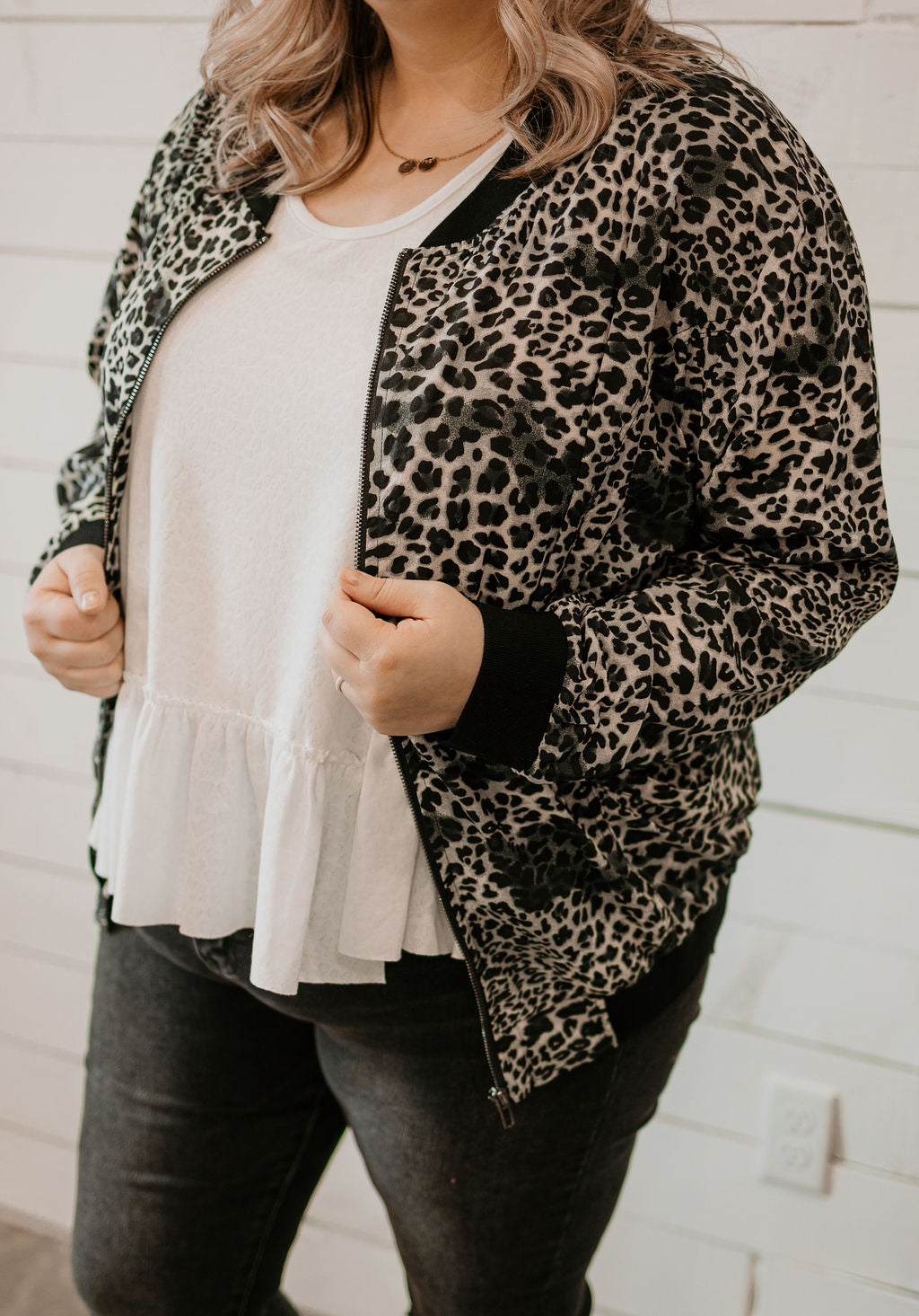 NANCY CURVY CHEETAH BOMBER JACKET