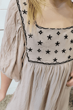 Girls Embroidered Bodice Balloon Sleeve Dress