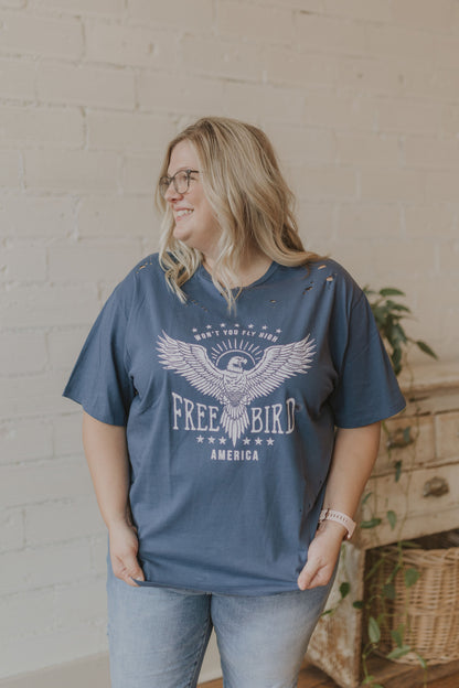 SANDY CURVY FREE BIRD GRAPHIC TEE