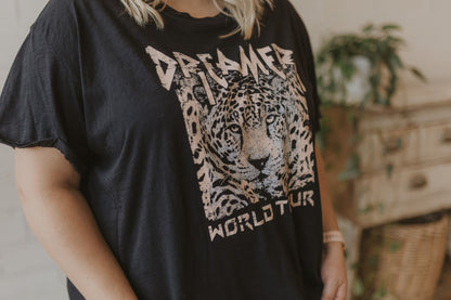 LACIE CURVY DREAMER GRAPHIC TEE